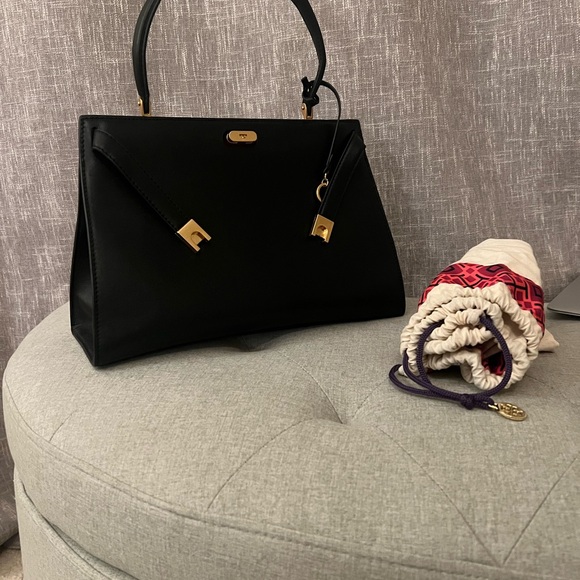 Tory Burch Authentic elegant bag black with gold hardware - Picture 3 of 8